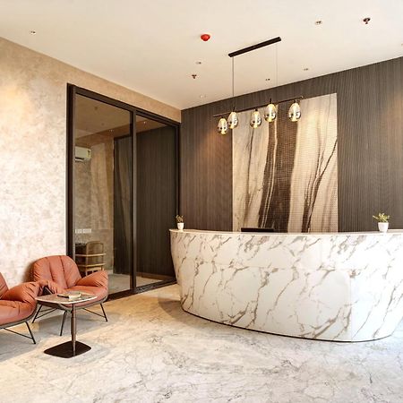 Iva Premium Delhi Airport With Airport Drop Hotel New Delhi Exterior foto
