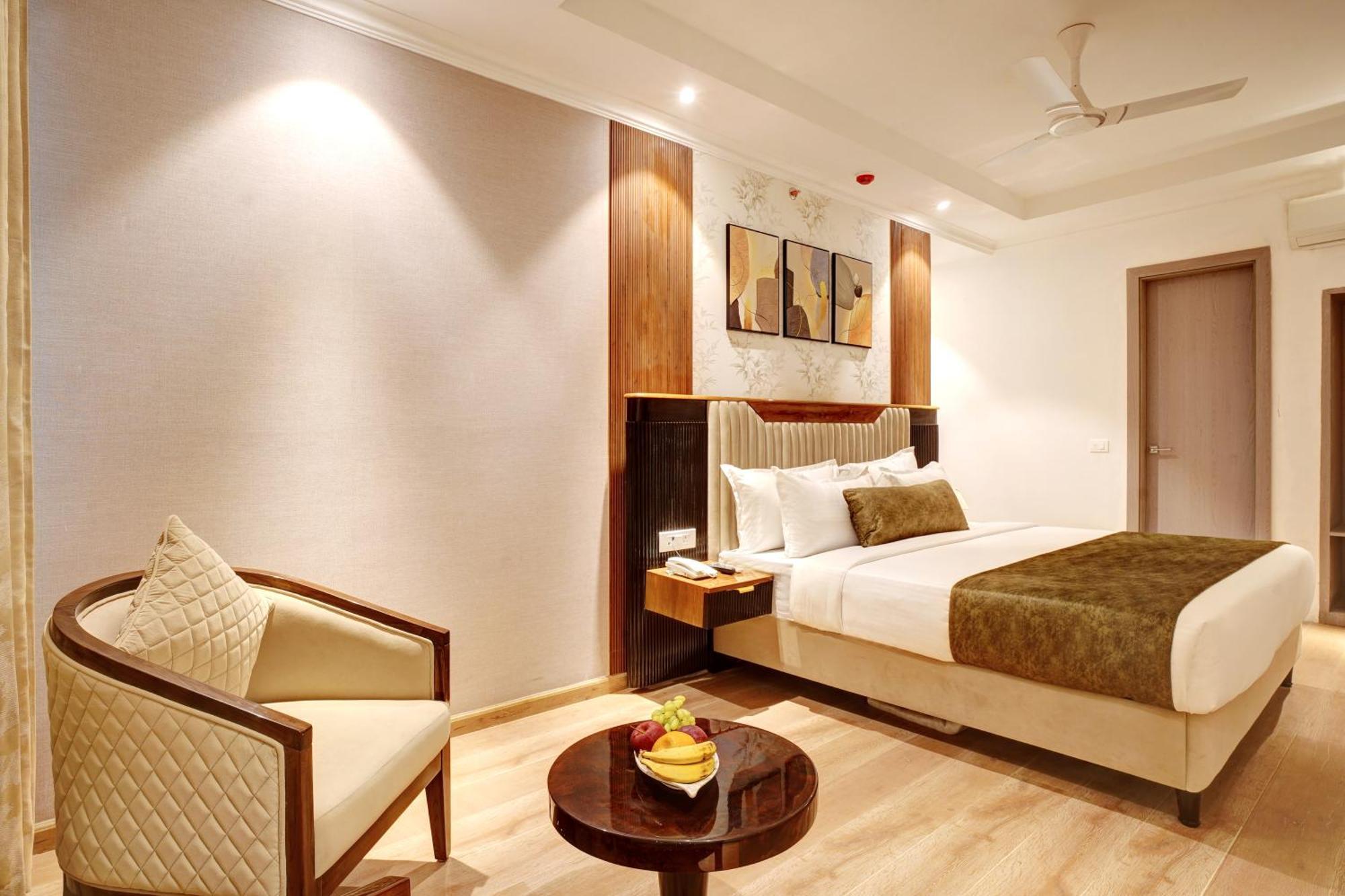 Iva Premium Delhi Airport With Airport Drop Hotel New Delhi Exterior foto