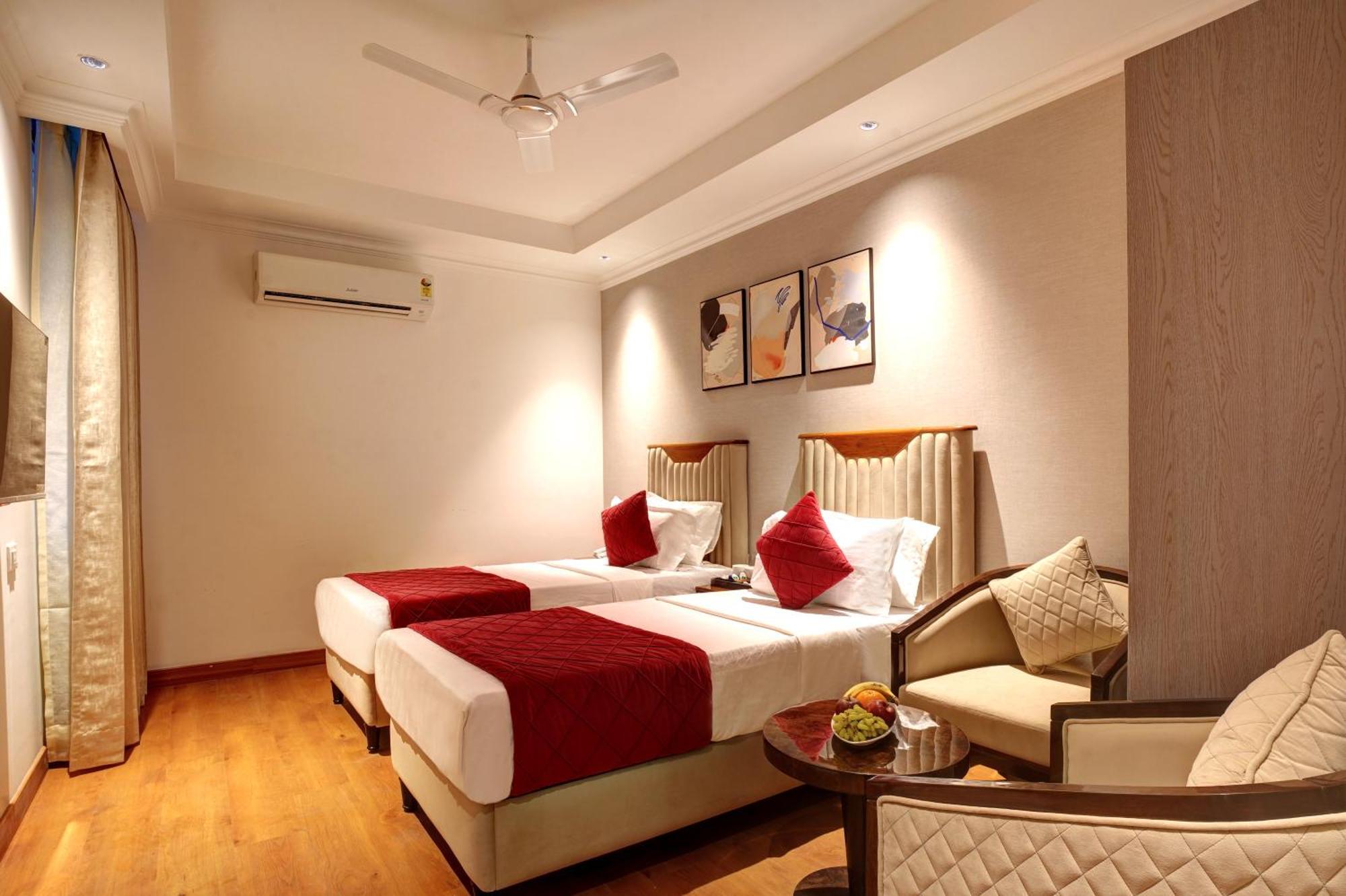Iva Premium Delhi Airport With Airport Drop Hotel New Delhi Exterior foto