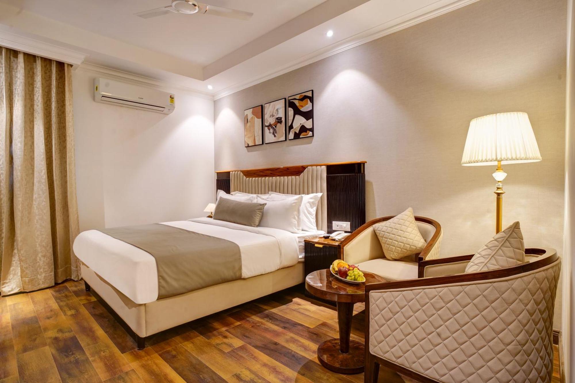 Iva Premium Delhi Airport With Airport Drop Hotel New Delhi Exterior foto