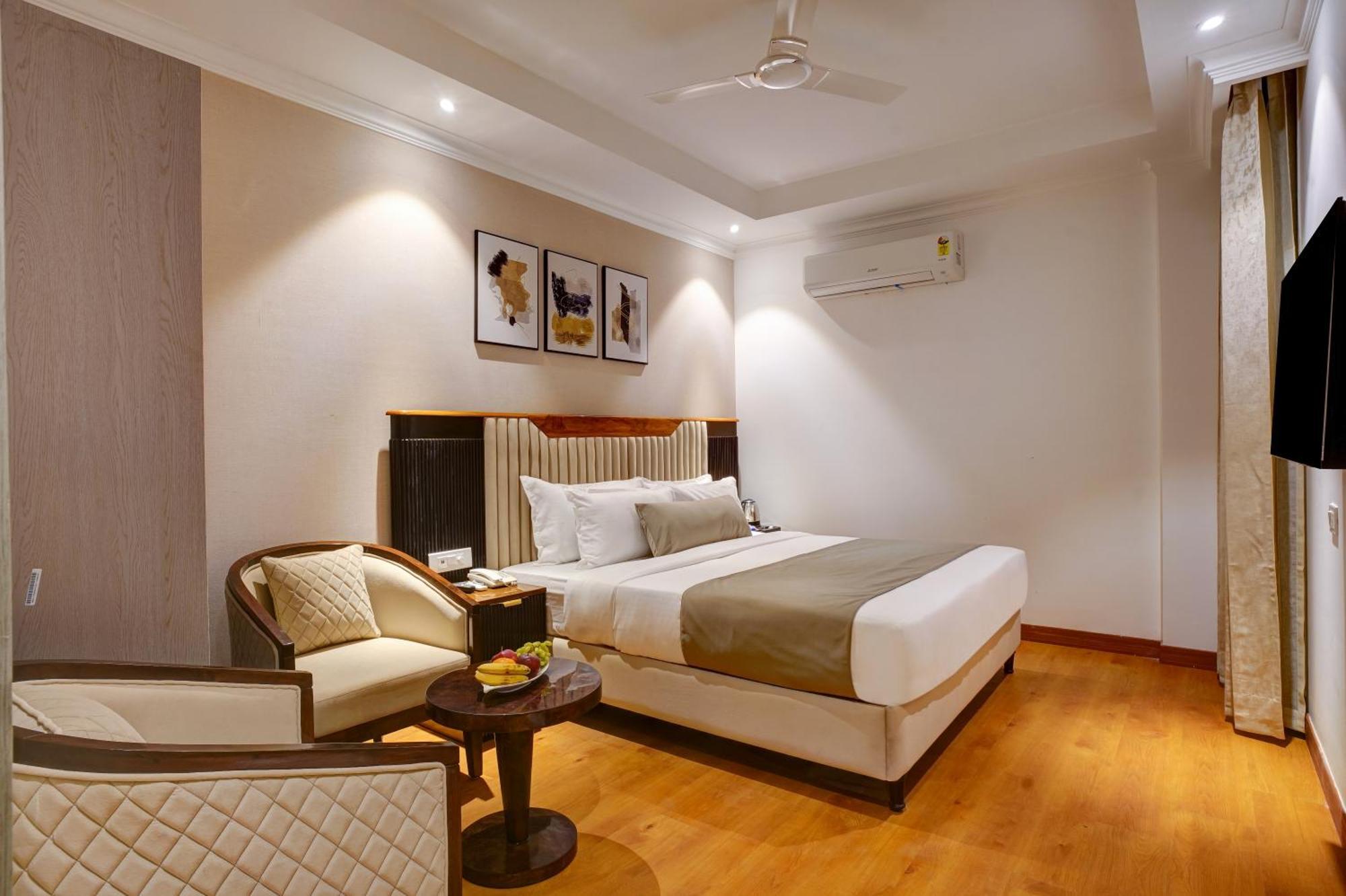 Iva Premium Delhi Airport With Airport Drop Hotel New Delhi Exterior foto