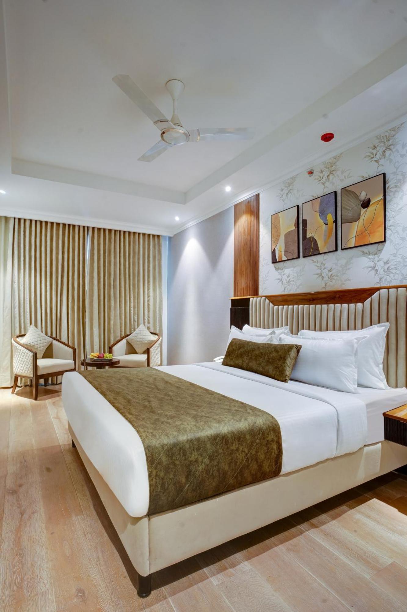 Iva Premium Delhi Airport With Airport Drop Hotel New Delhi Exterior foto