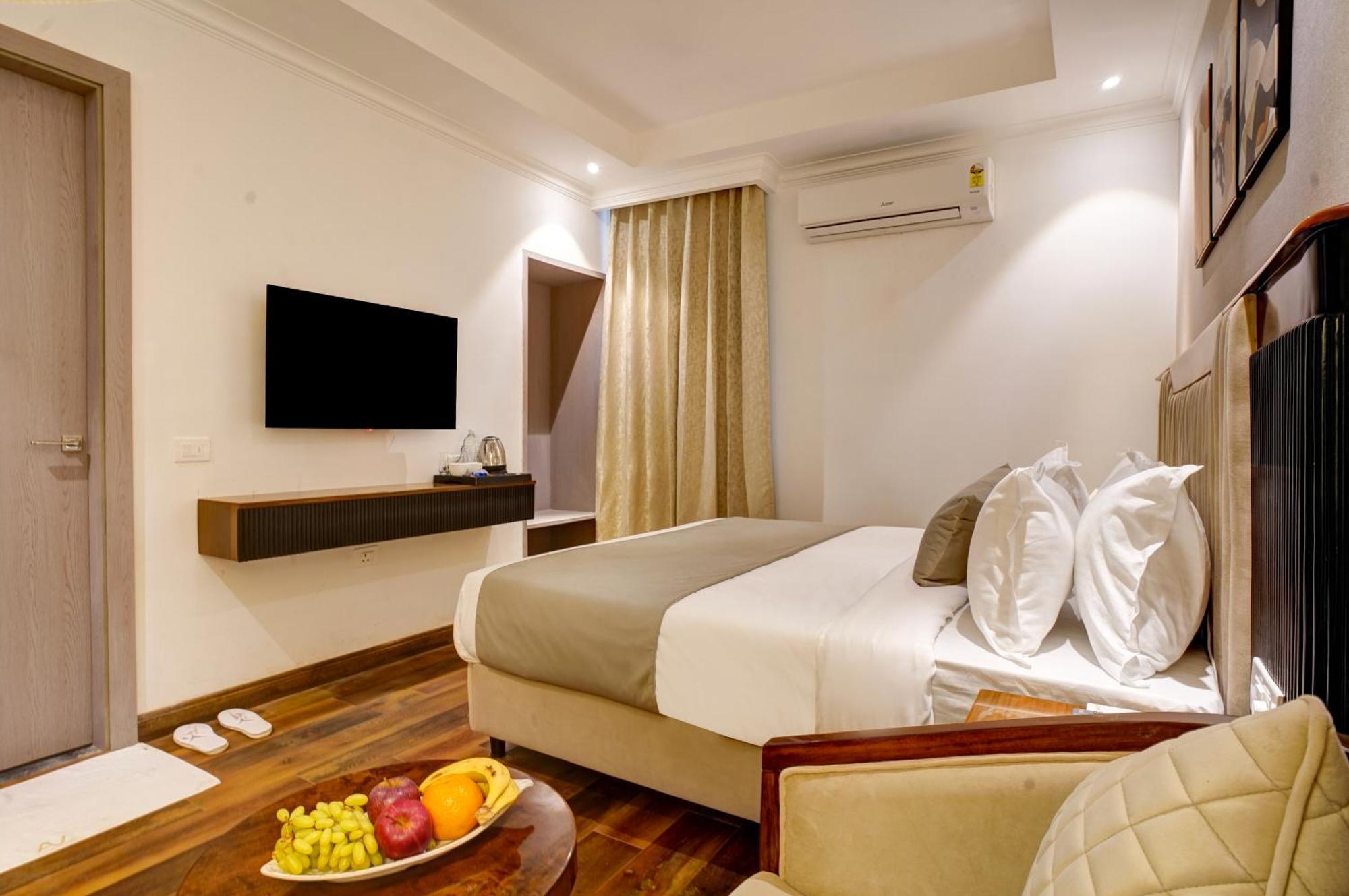 Iva Premium Delhi Airport With Airport Drop Hotel New Delhi Exterior foto