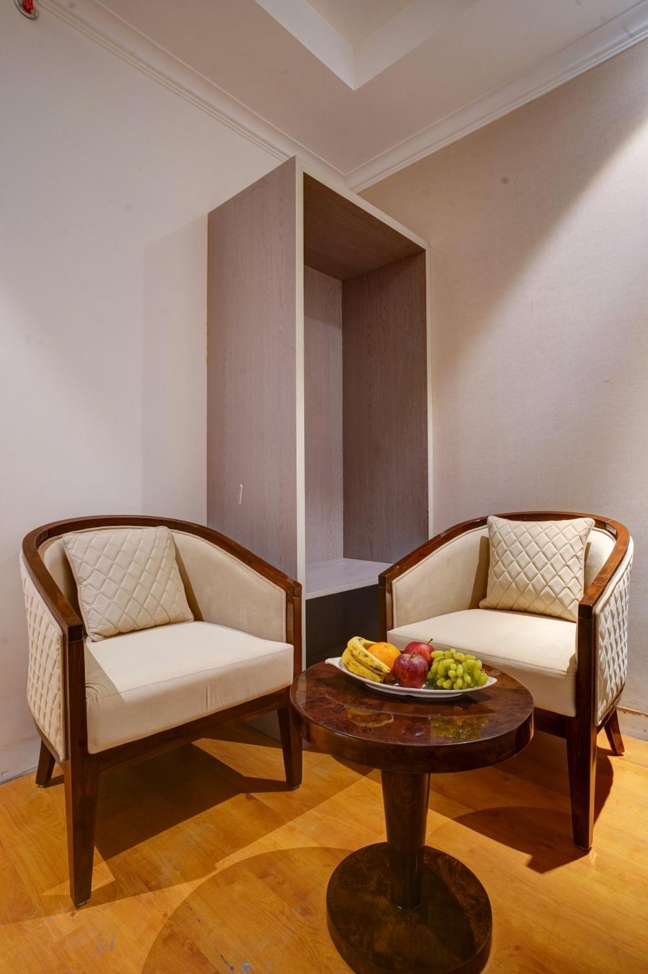 Iva Premium Delhi Airport With Airport Drop Hotel New Delhi Exterior foto